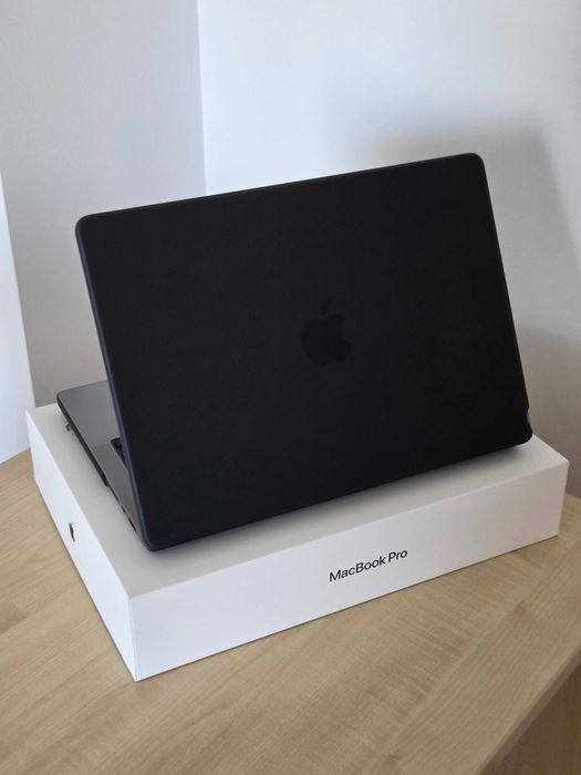 MacBook Pro 14" (2021) – M1 Pro, 16GB RAM, 512GB SSD – Space Gray, US