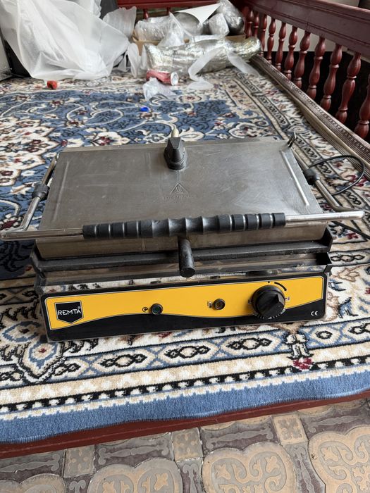 Грильница почти новая хорошего качество