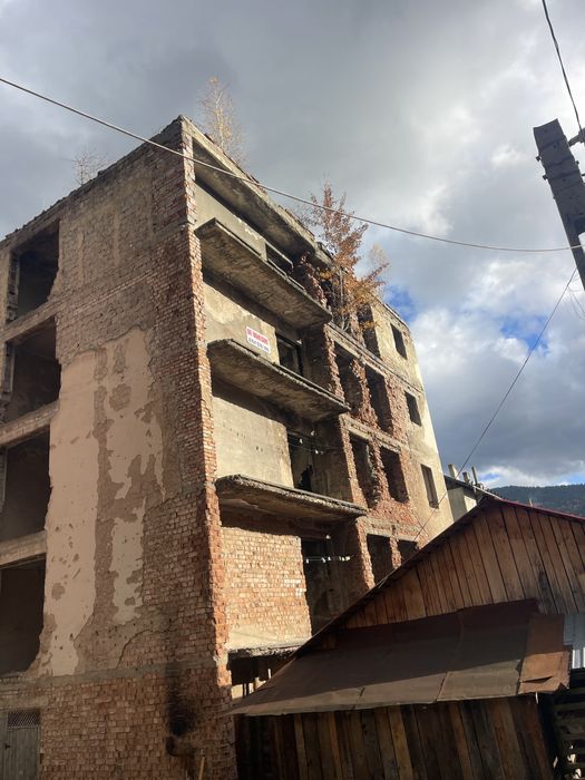 Teren 1100 mp + Camin P+4