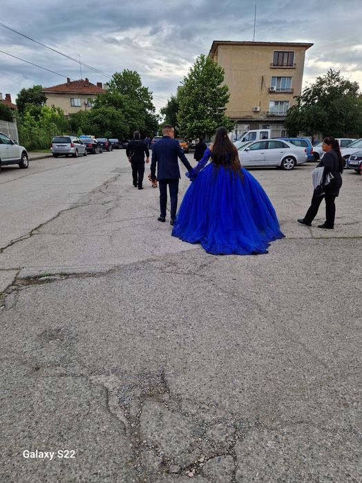 Бална, годежна, голяма, синя, рокля!