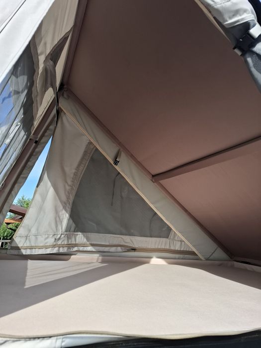 Cort pentru plafon auto