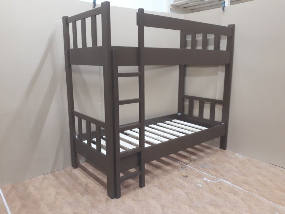 TRANSPORT GRATUIT.Pat etajat din lemn masiv cod 2013