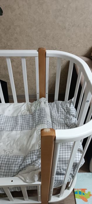 Продам кроватку для новорожденных