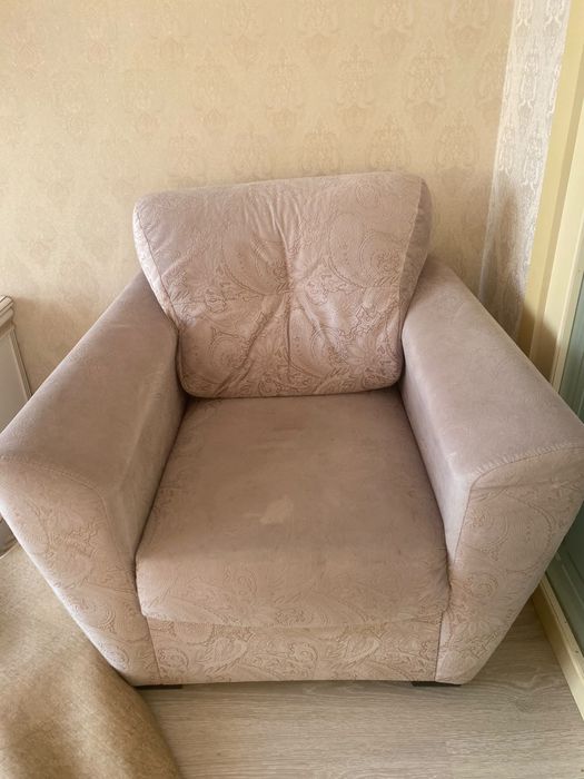 Продам диван  и комод