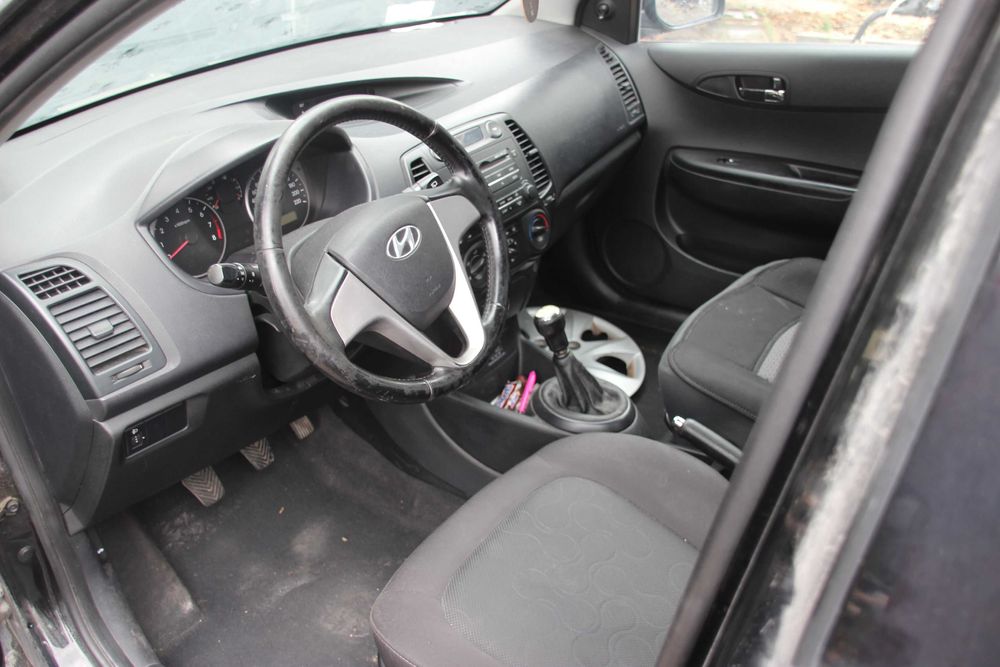 Хюндай  I-20 1.2i с проблем в двигателя – само на части