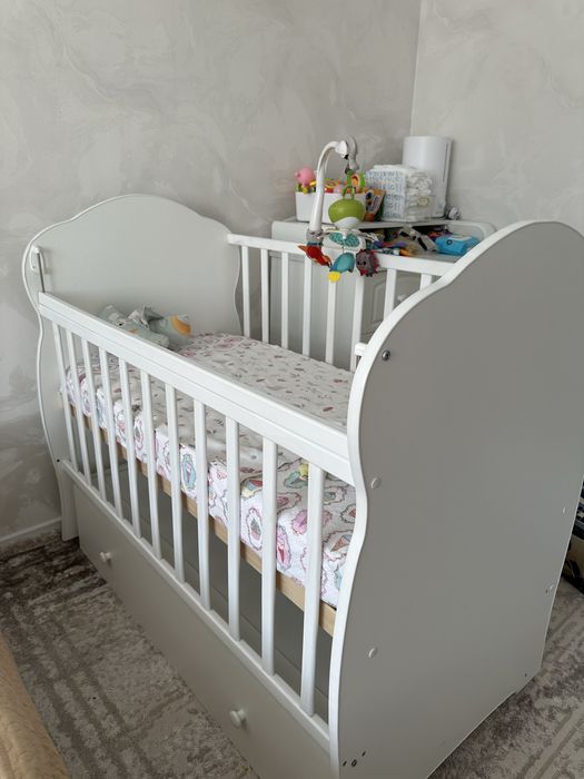 Детская кроватка