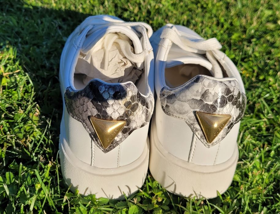 Pantoi sport, Sneakers marca originala Guess, noi, marimea 37