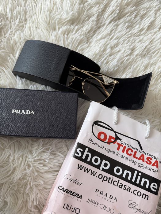 Prada оригинални слънчеви очила.