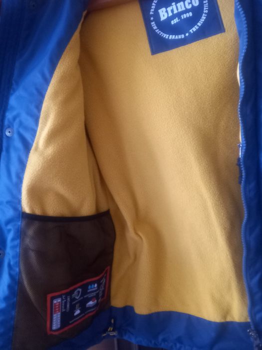 Продам куртка на мальчика