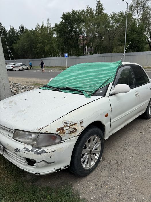 продам машину mirsubishi