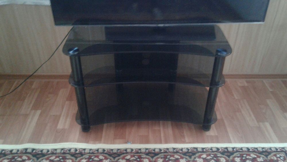 Продаю подставку под телевизор
