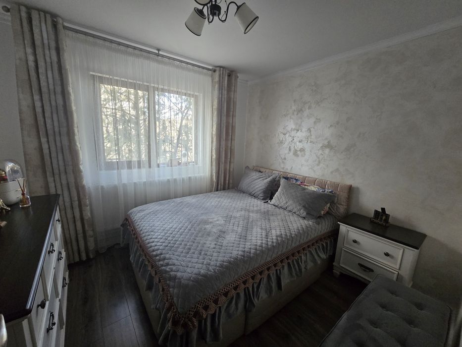 De vanzare apartament 3 camere zona garii