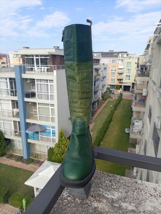Продавцам ботуши