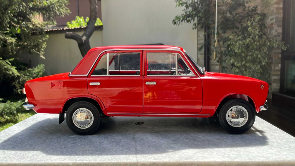 макет на ЖИГУЛИ 1:8 НОВА