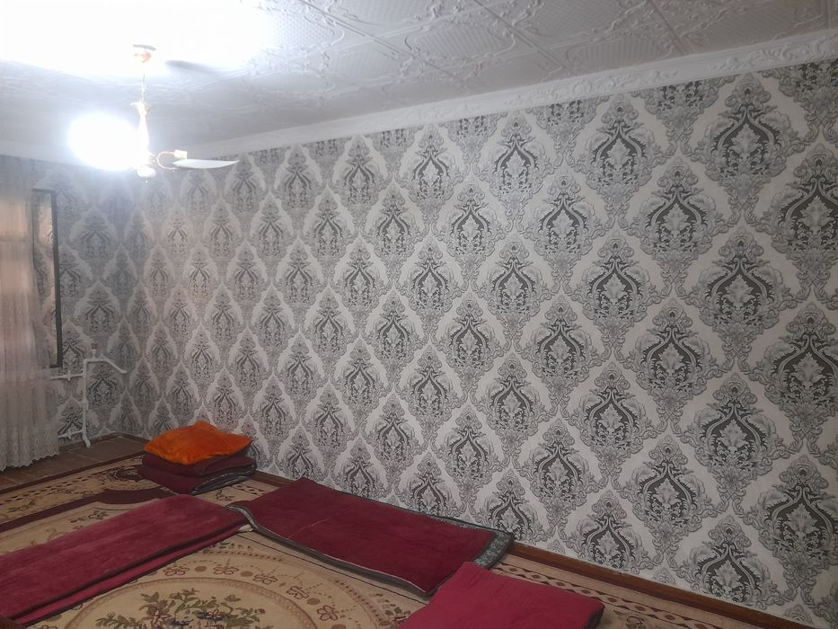 Gazalkent hokimiyat yonida kvartira sotiladi