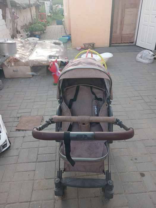 Коляска всесезонная