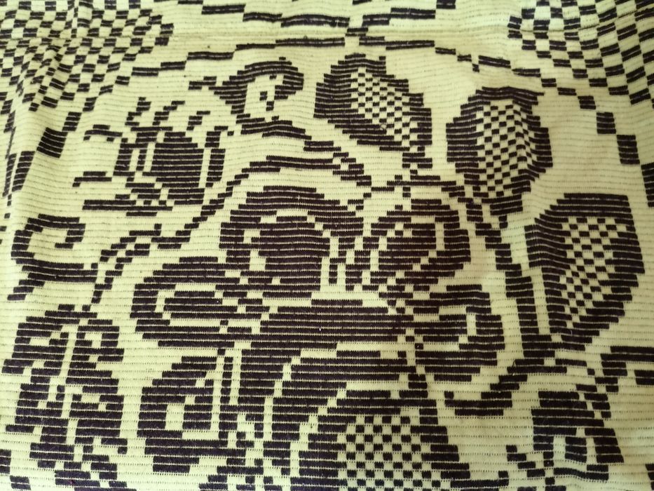 Cuvertura (țol) din Ardeal, tesut in casa. Pastrata forte bine