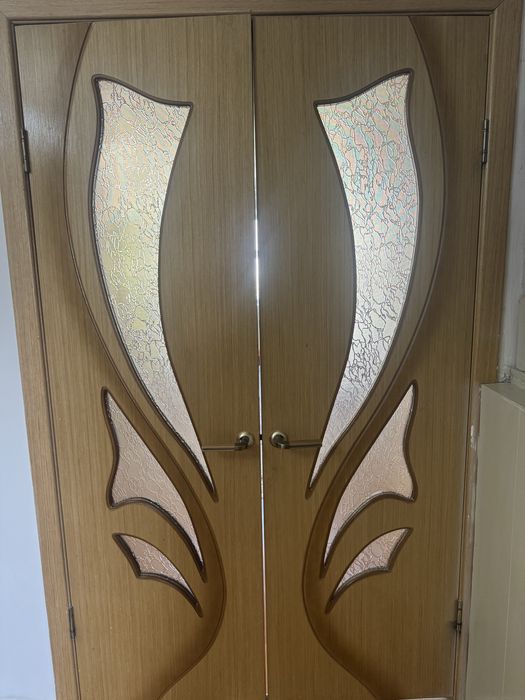 Есік сатылады 60*200