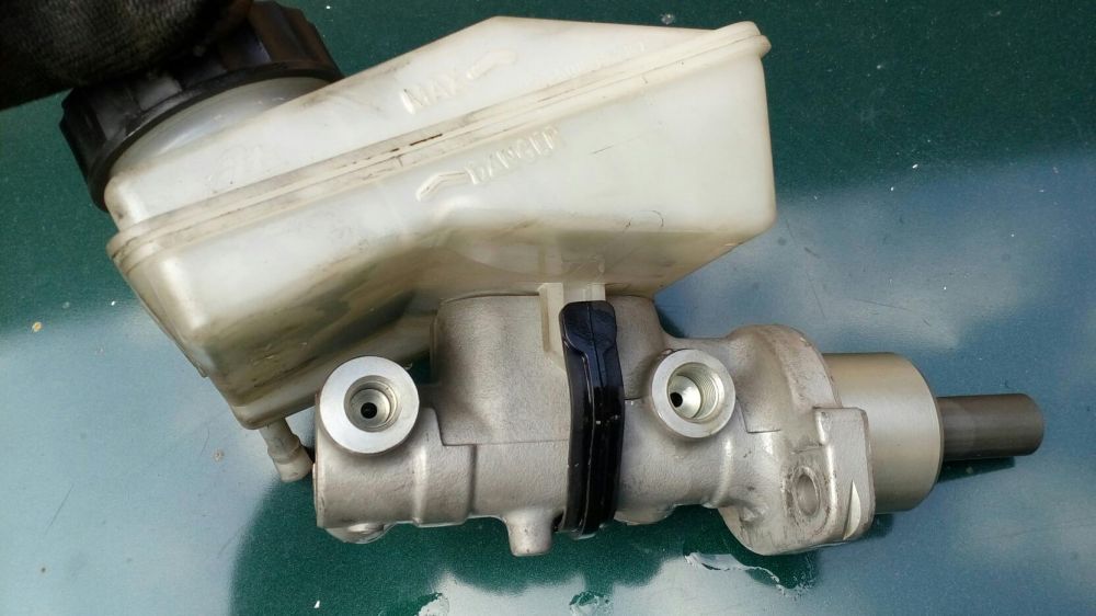 Спирачна помпа за Пежо-206,306,307,406,407