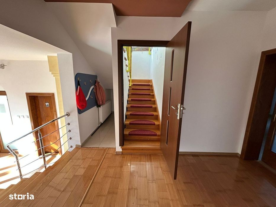 Casa individuala de inchiriat | 300 mp utili - 1000 teren