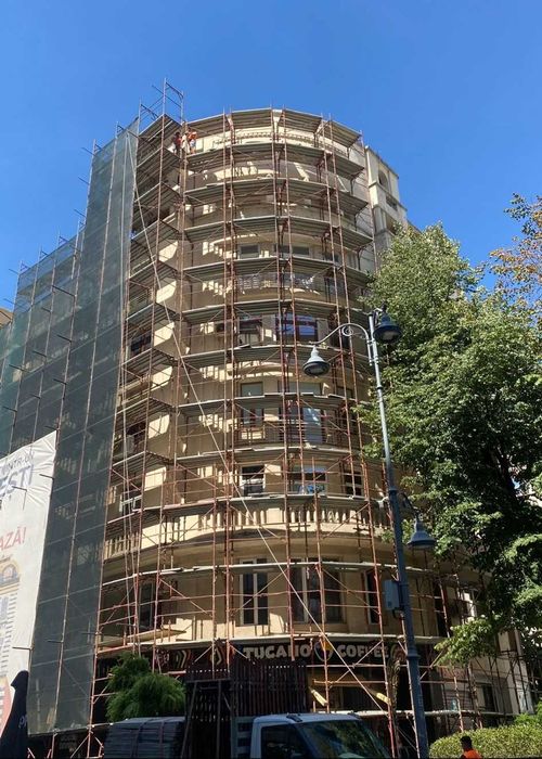 De vanzare/ chirie schela metalica model italian