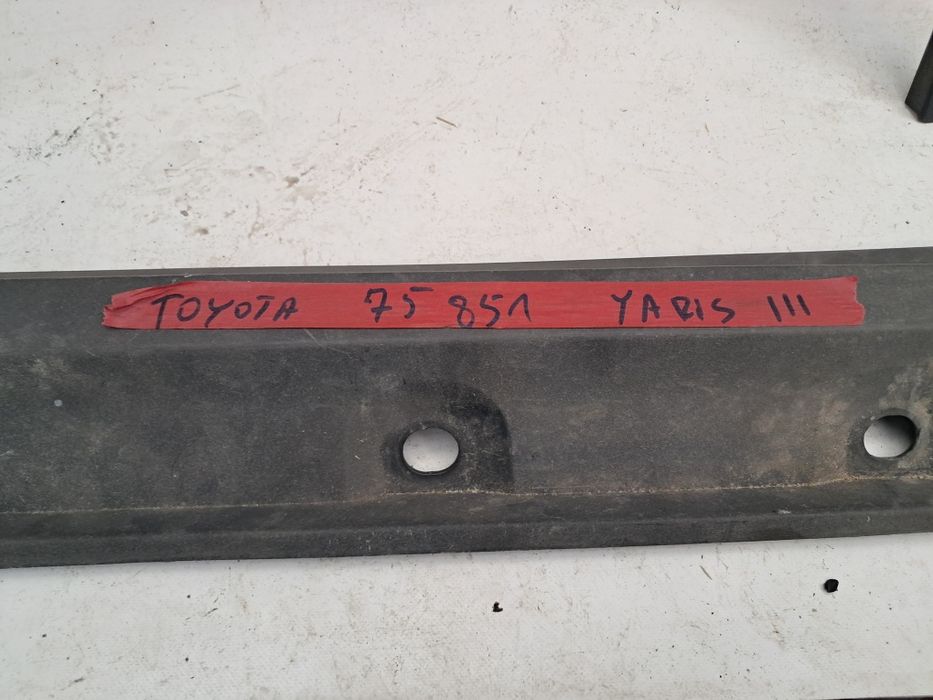 Лайсна калник праг Toyota Yaris Toyota Augo 2018/2025г