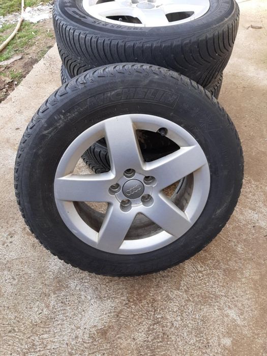 Vând jante R15 Audi