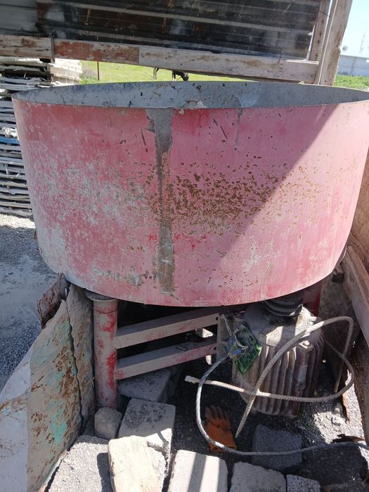 Shlakablok g'isht chiqarish apparati