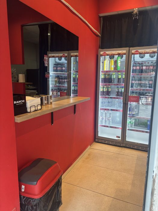 Продава се разработен бизнес – заведение за бързо хранене