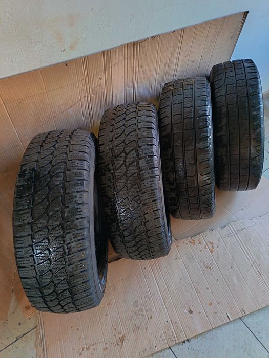 Anvelope M+S pentru autoutilitare