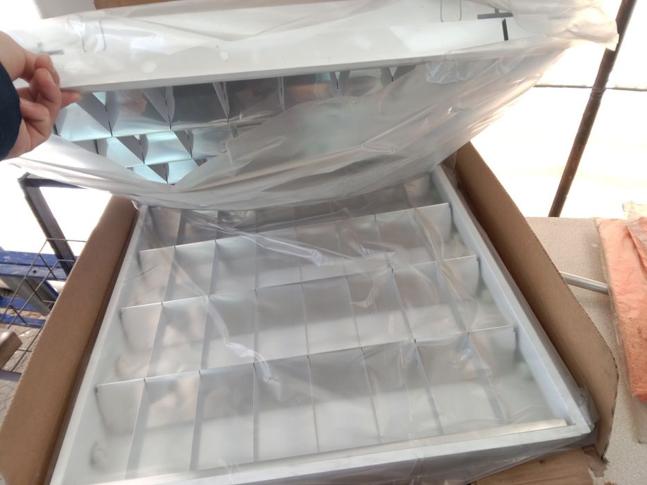 Светильники потолочные