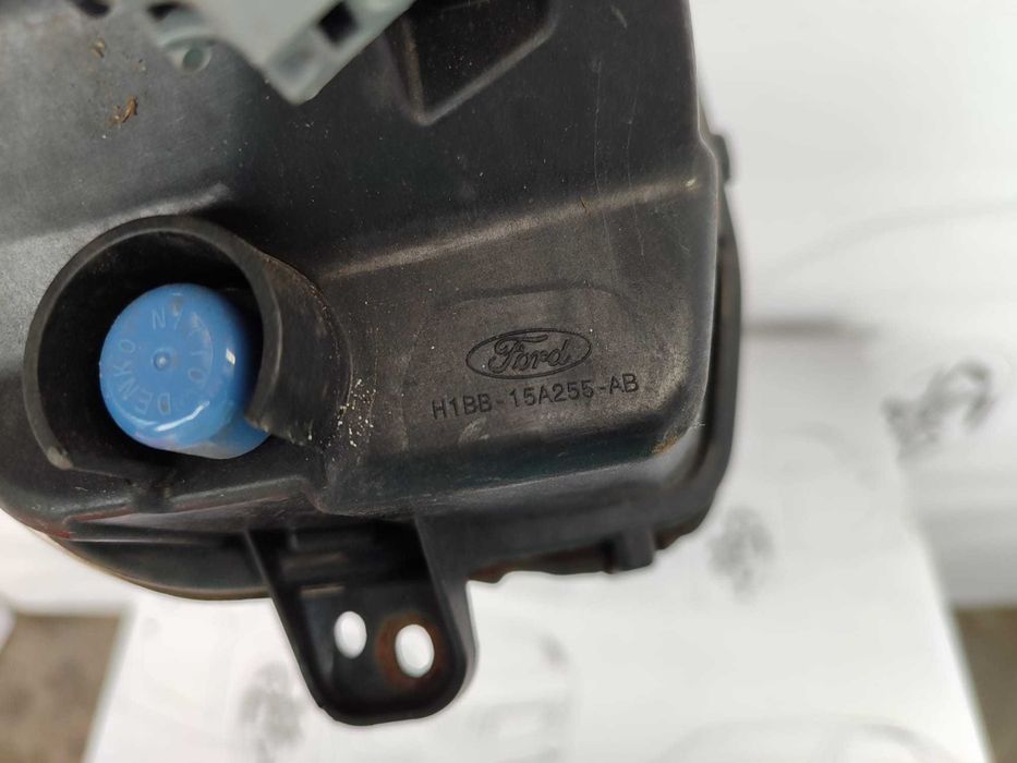 Proiector Ceata Stanga cu Suport Bara / Halogen Ford Fiesta MK8 Hatchback 2017–Prezent / Cod OEM H1BB-15A255-AB (5D2)