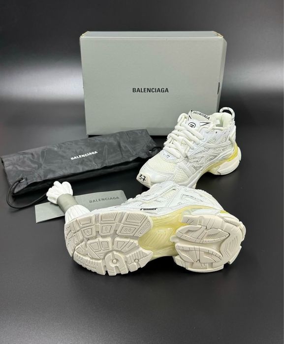 Balenciaga Runner Бял