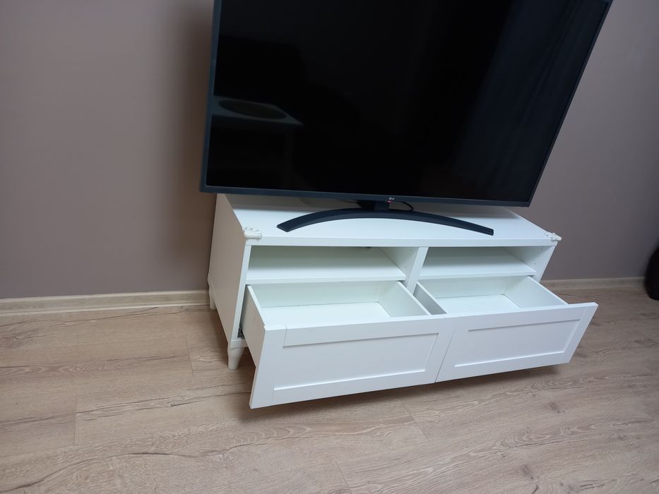 TV шкаф с 2 чекмеджета