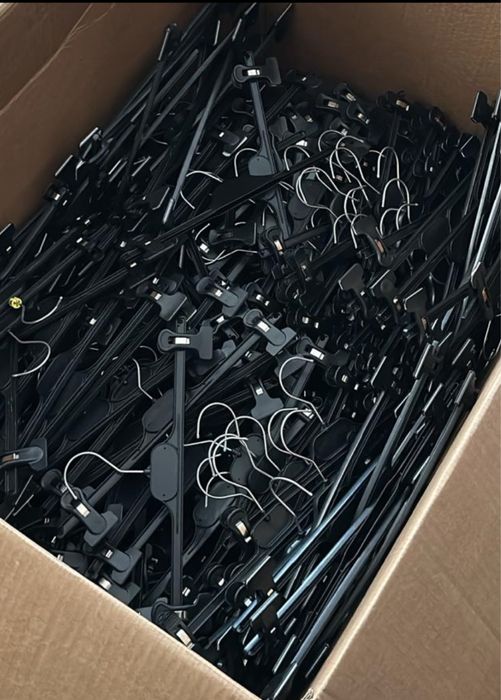 Umerase de bluze zi pantaloni