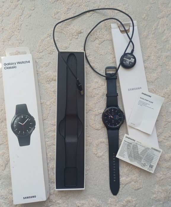 Смарт-часы Samsung Galaxy Watch 4 Classic
