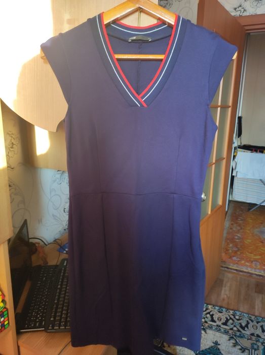 Продам платье трикотажное