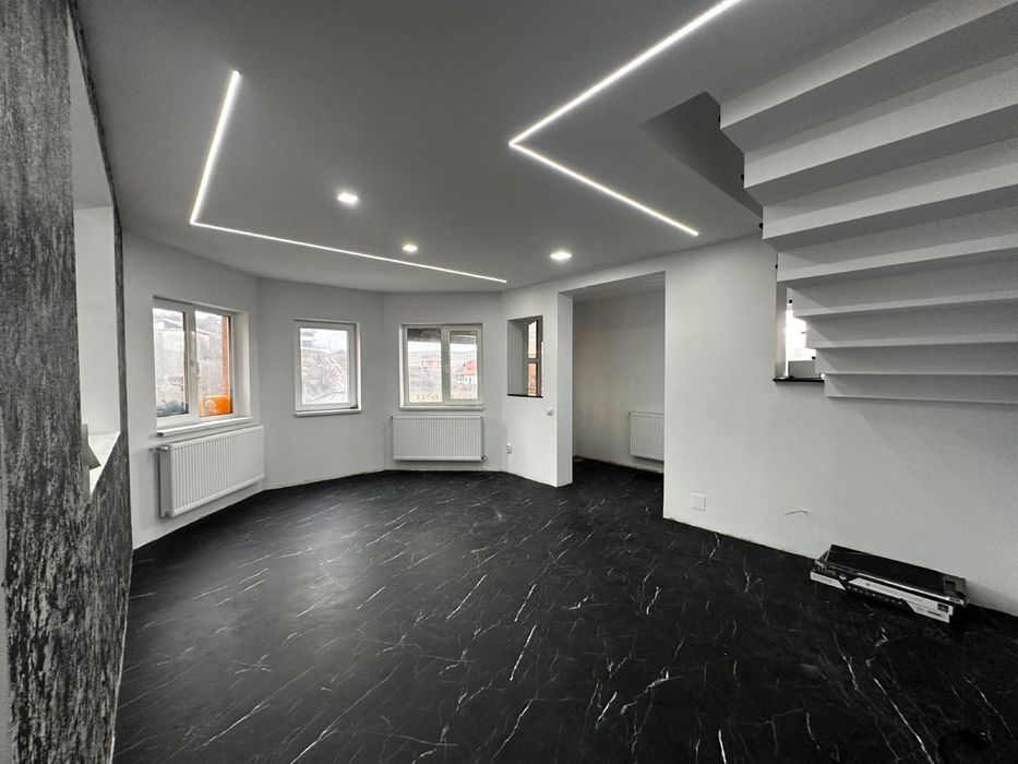 Echipa serioasa cu lucrari de referinta si experienta ae 25 ani