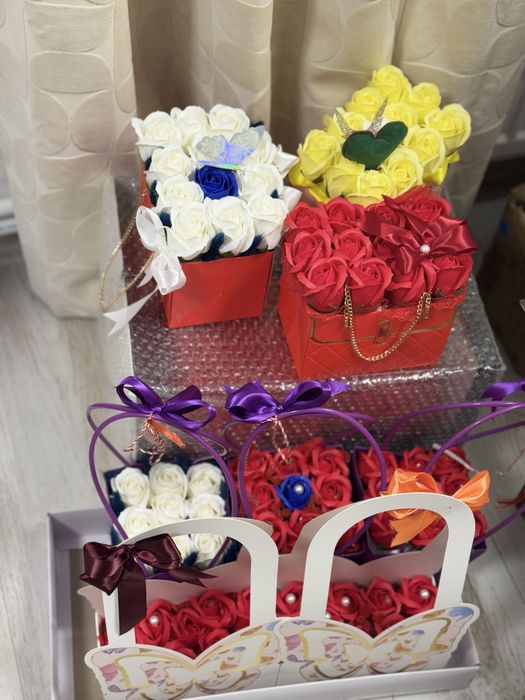 Buchete de Florii din sapun cosulete de trandafirii din