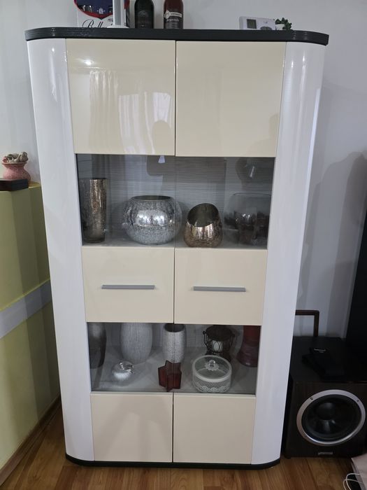 Set mobilier sufragerie,culoare alb-negru