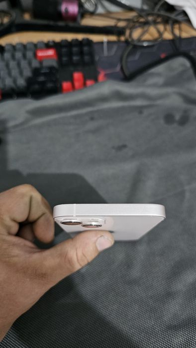 Продам iPhone 13 128гб