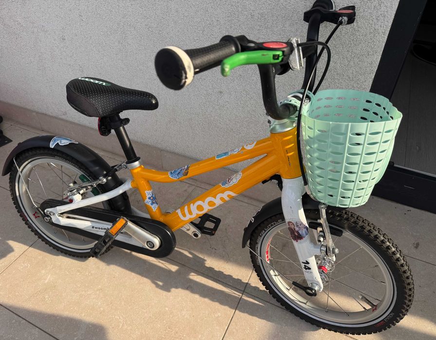 Bicicleta woom 2 - personalizata cu Elsa si Ana