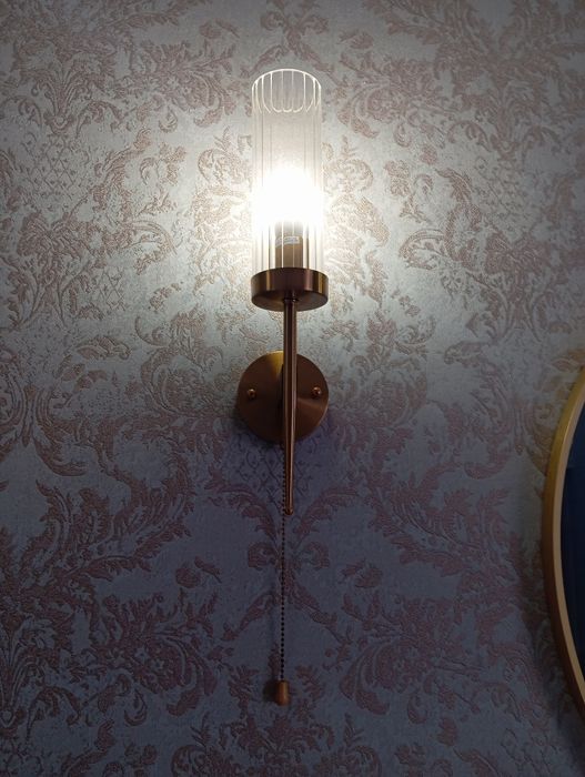 Продаются бра люстра