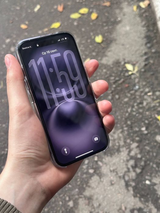 Продам iPhone 16 на 128
