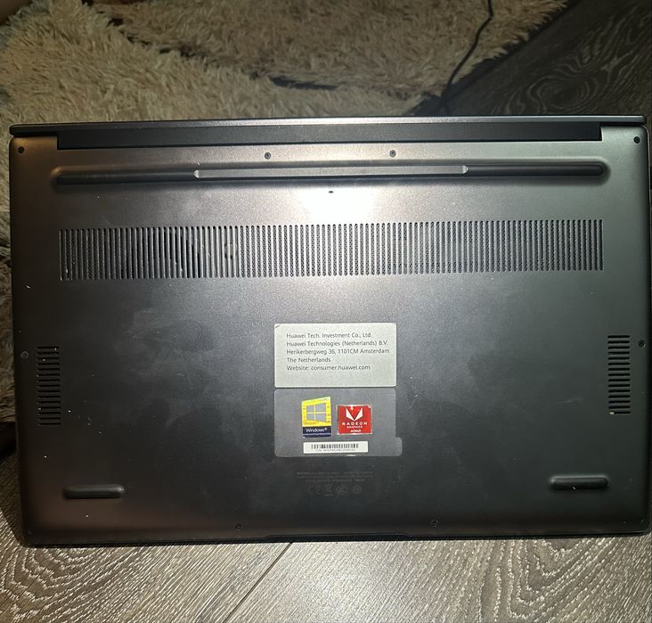 Huawei MateBook D15 – Ryzen 5 3500U / 8GB RAM / SSD 256GB