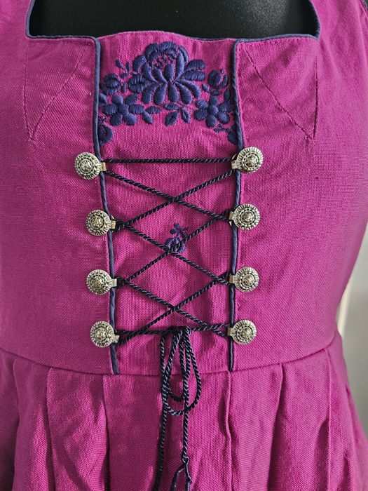 Rochie tradițională bavareză (Dirndl)