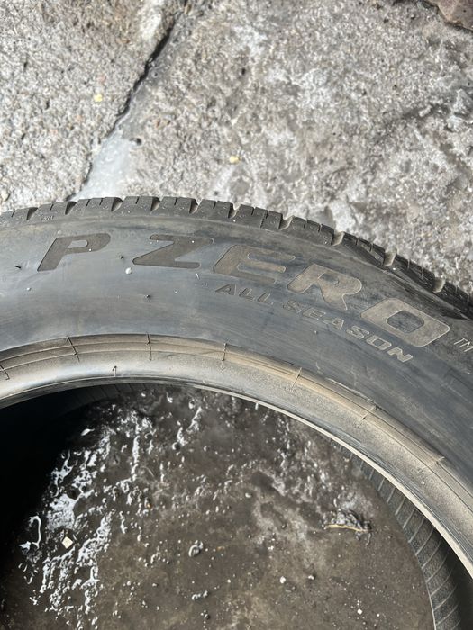 Летние шины  235/55R19 Pirelli