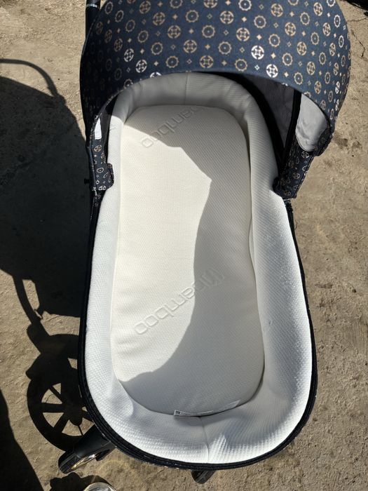Vand carucior IVENTO  GLAM PREMIUM KUNERT folosit foarte putin,fara defecte(nu trimit prin curier),pret 2000 lei(este in garantie)