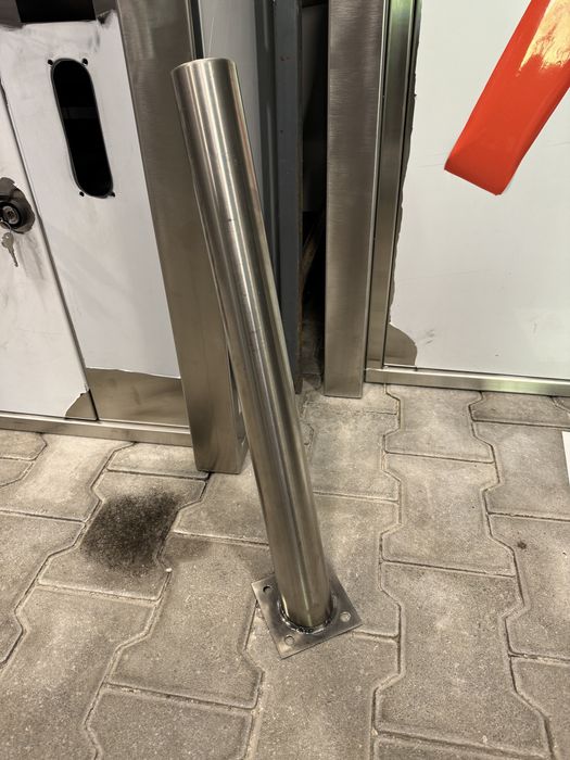 Стойка за пистолет за автомивка на самообслужване