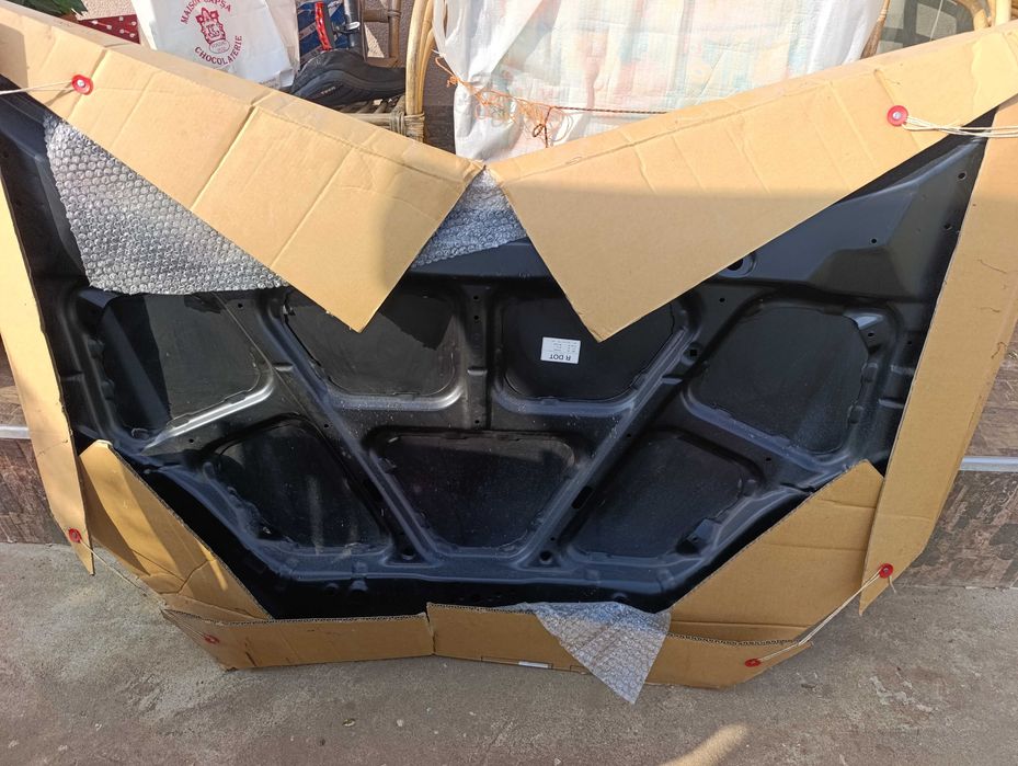 Vând capotă nouă,Chevrolet Aveo T250